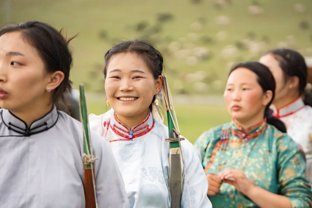 Archer girls, Mongolia